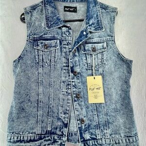New Blue Age Denim Vest women’s size Large